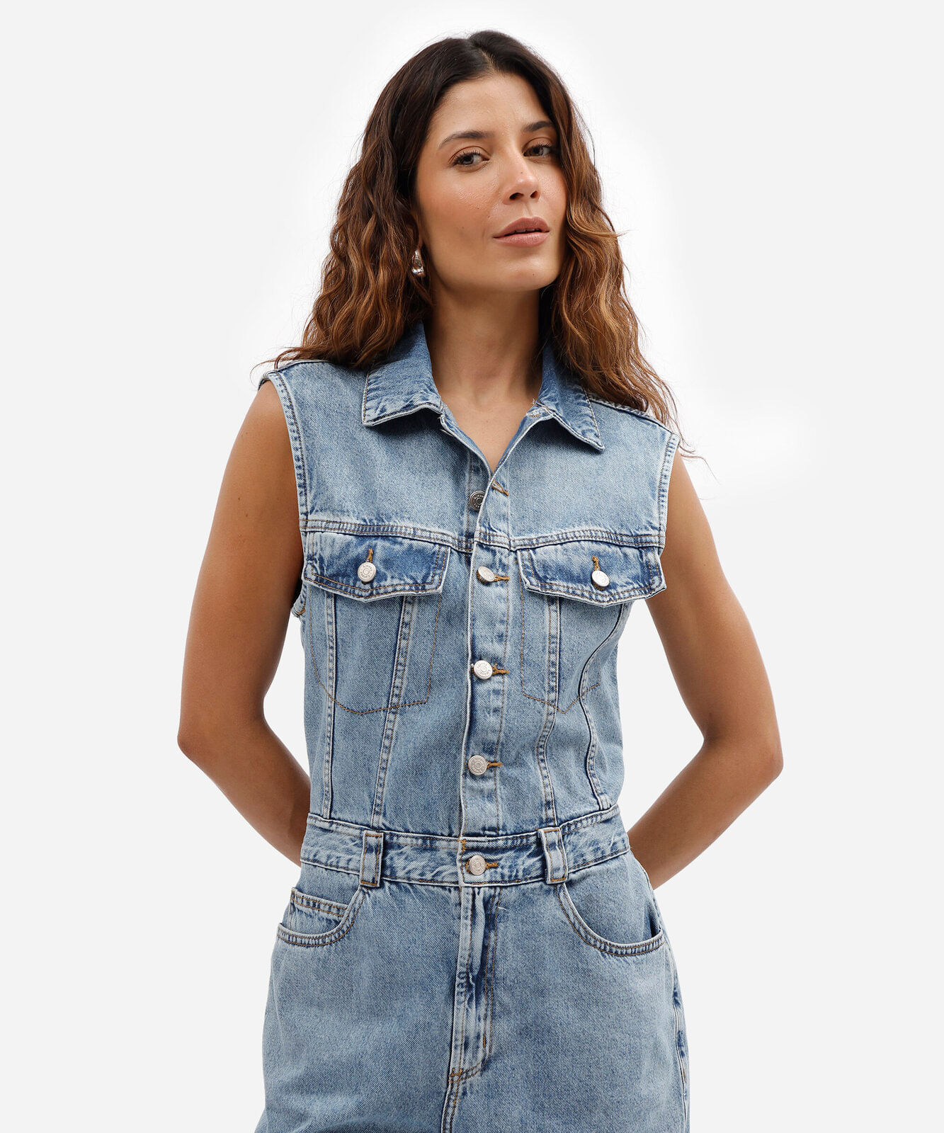 macacão feminino jeans longo sem mangas azul
