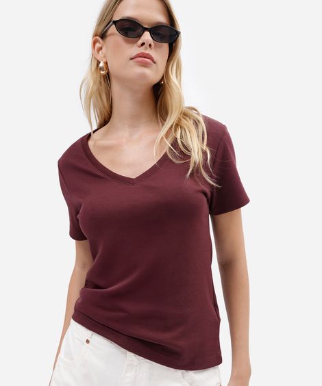 camiseta básica feminina de algodão com decote v vinho