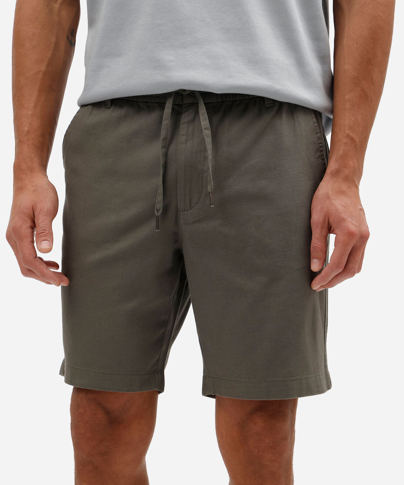 bermuda masculina de sarja cós elástico com bolso verde