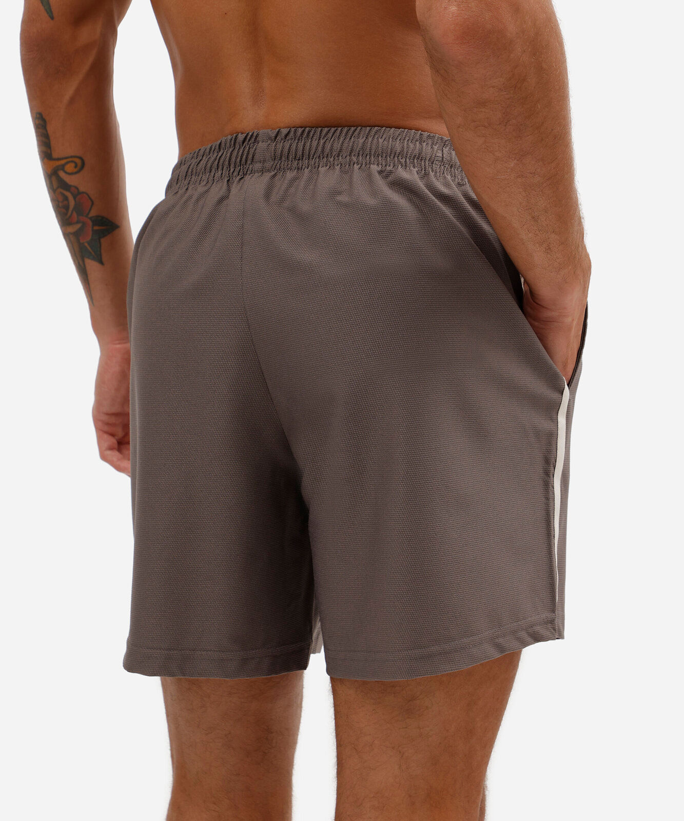 short esportivo masculino com faixa lateral cinza