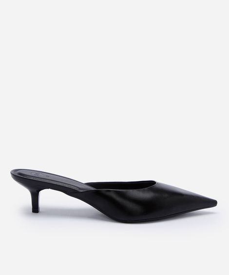scarpin mule feminino de bico fino com salto fino preto