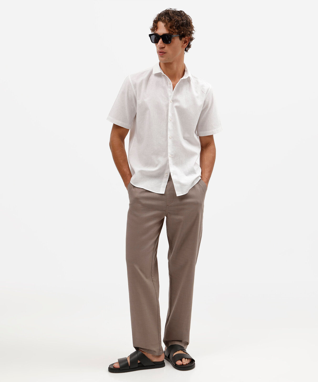 calça jogger masculina de sarja cós elástico texturizada marrom