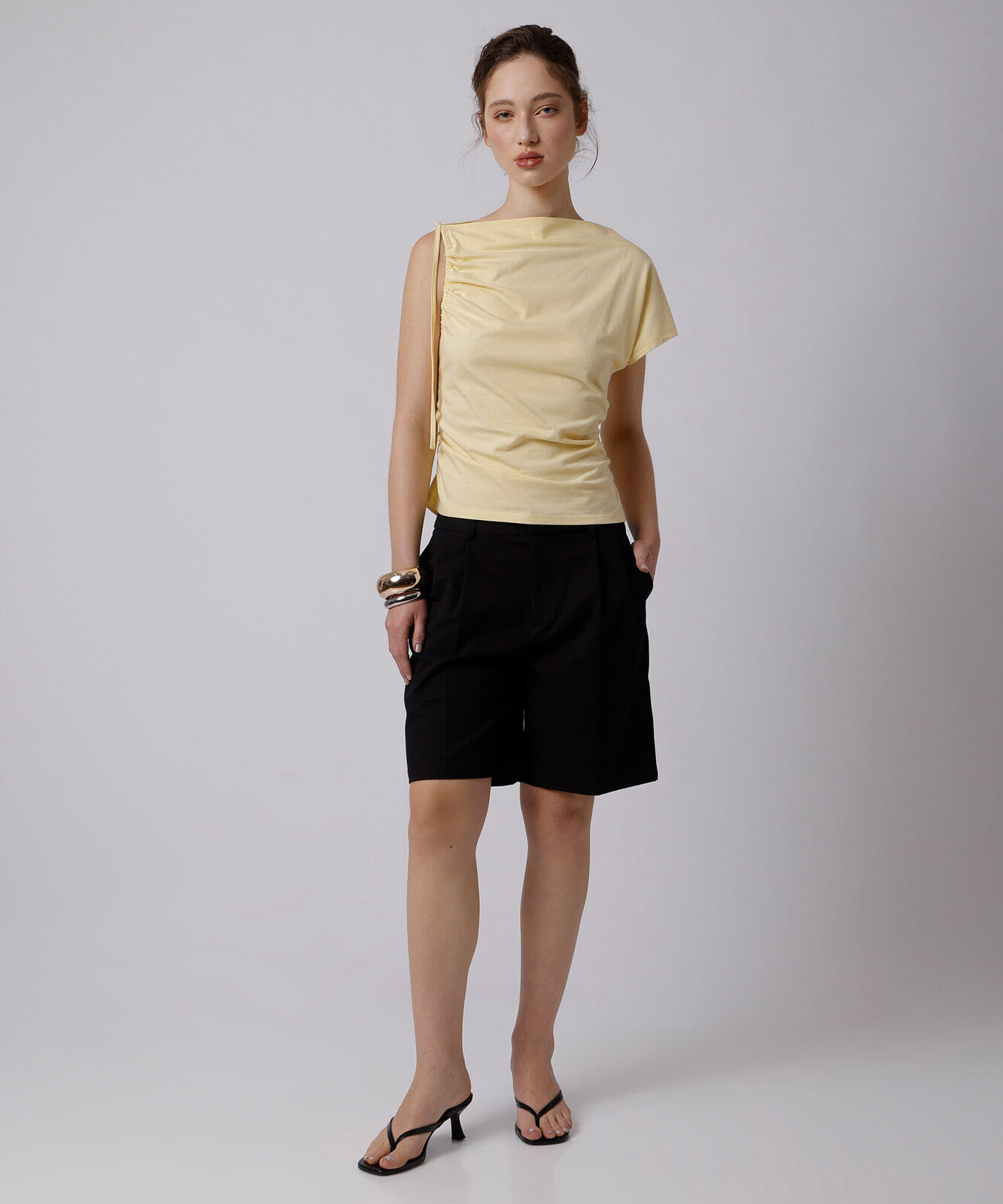 blusa assimétrica feminina de algodão franzida mindset amarela
