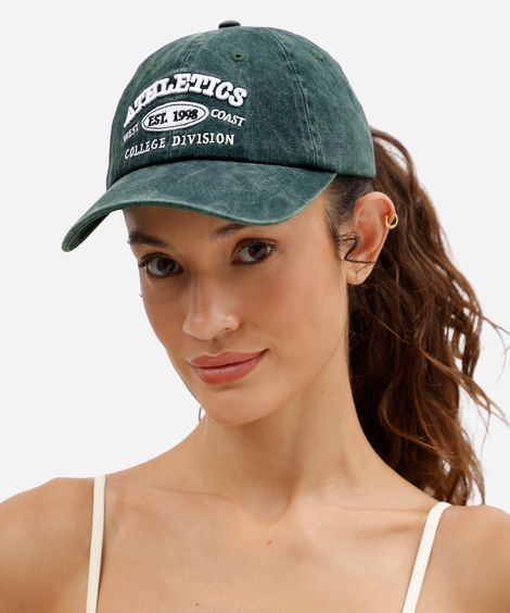 boné feminino aba curva com bordado frontal e efeito estonado verde