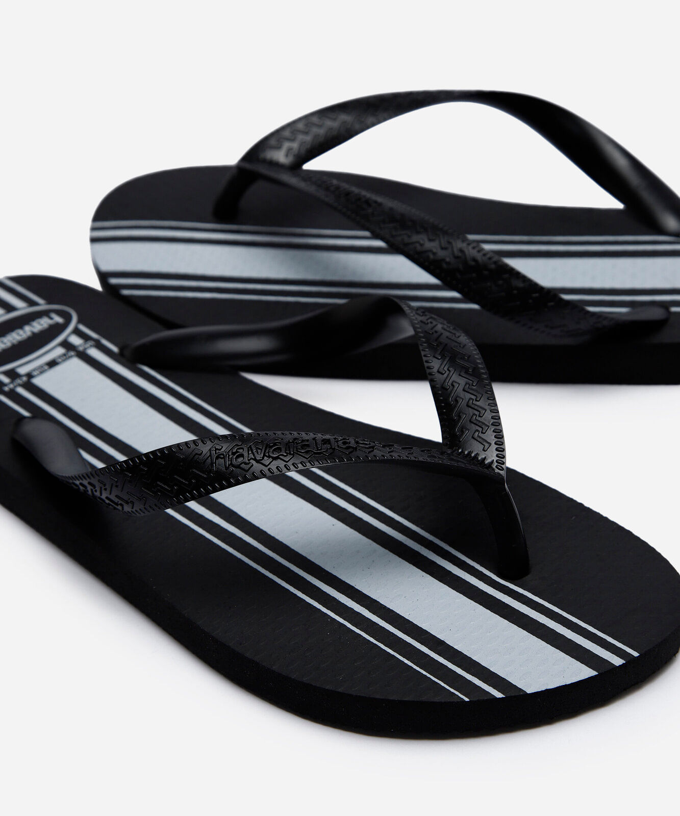 chinelo havaianas listrado preto