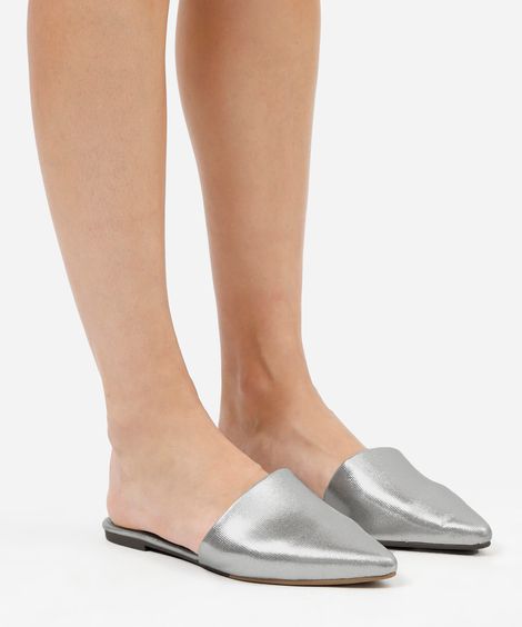 sapatilha mule de bico fino com brilhos dourado