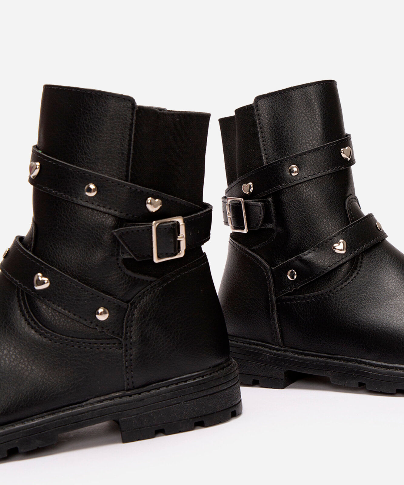 bota infantil cano curto com tiras e rebites preta