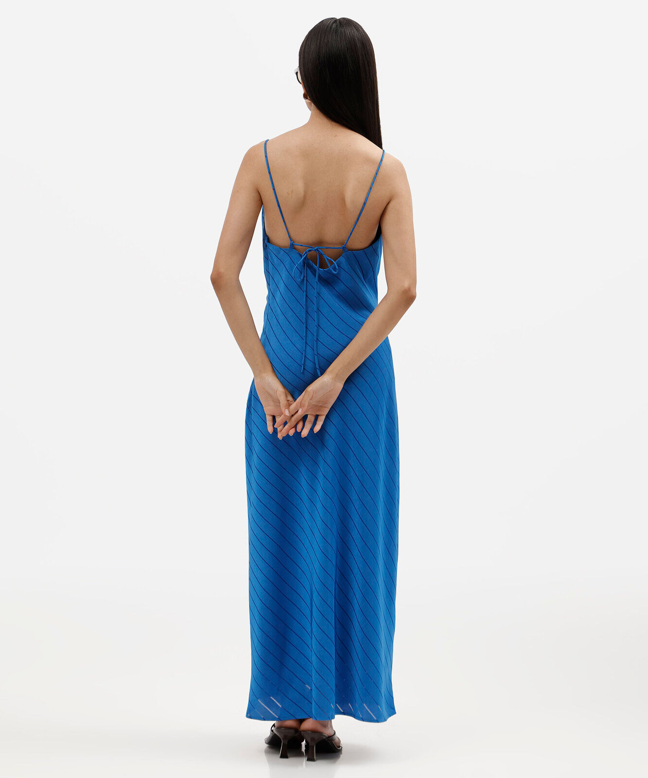 vestido longo slip dress feminino alça fina acetinado azul