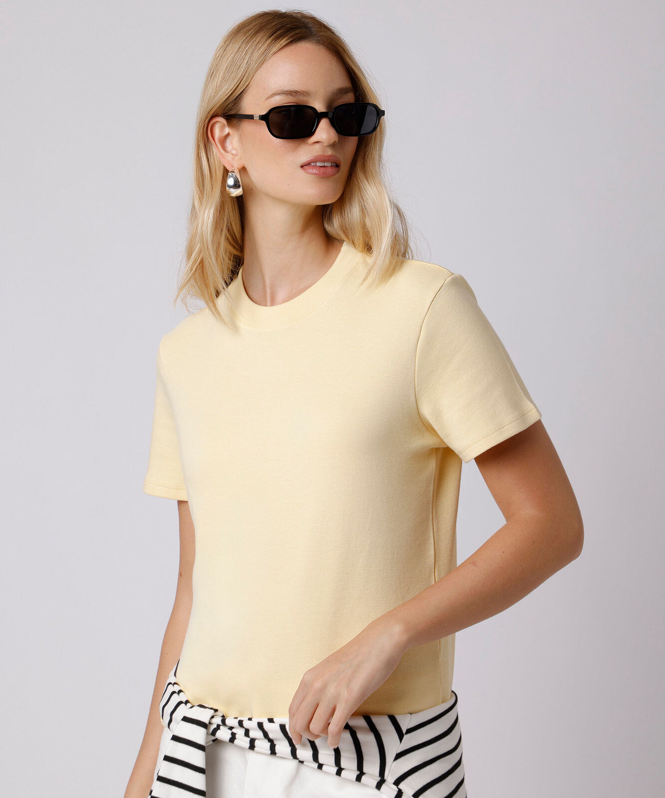 camiseta slim fit feminina de algodão manga curta mindset amarela