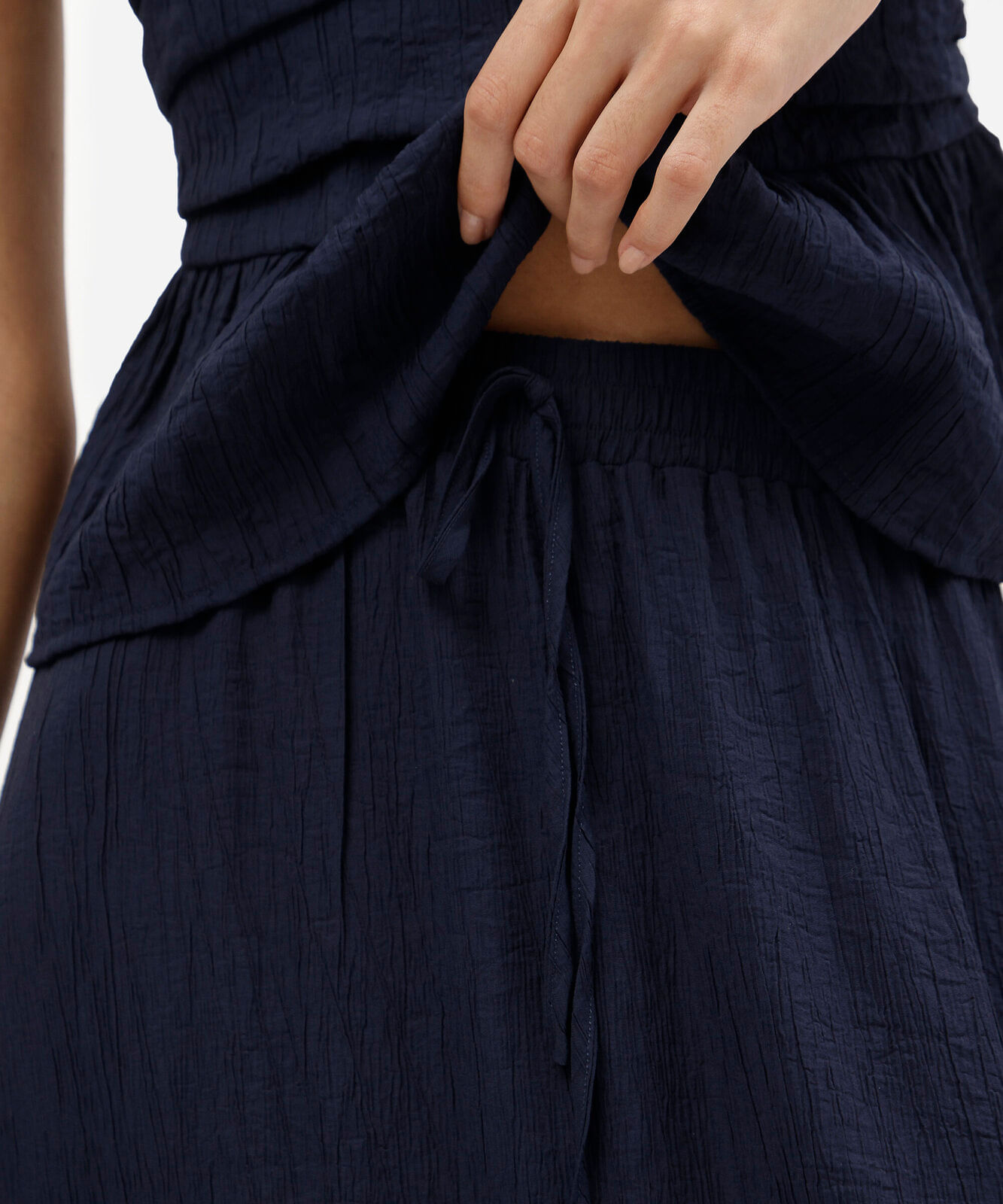 saia midi feminina com viscose cós elástico texturizada azul