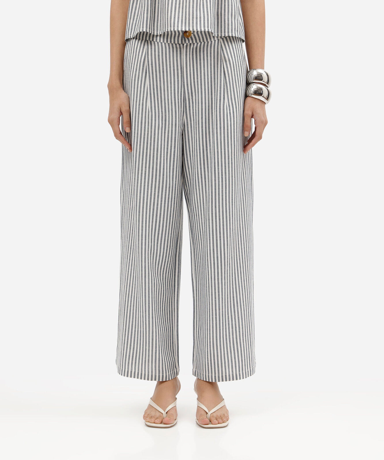 calça reta feminina com linho e pregas listrada azul