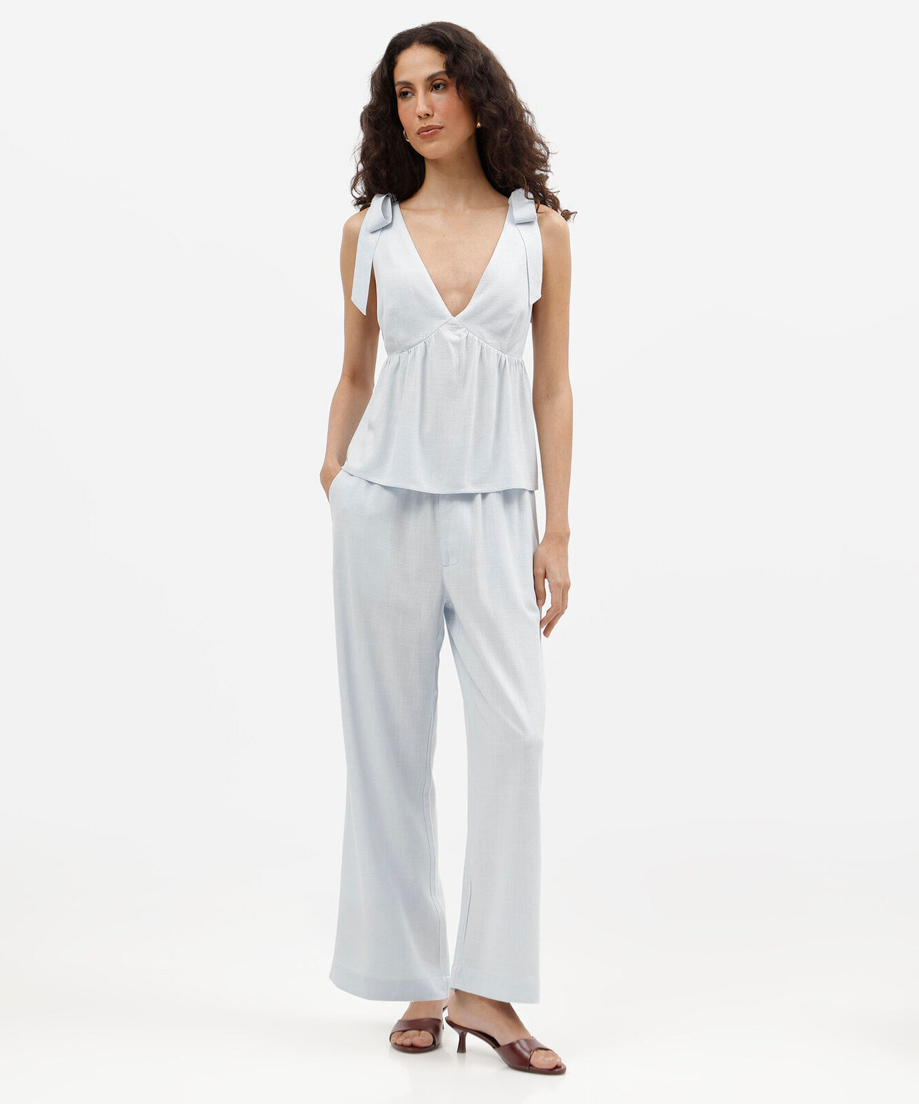 calça clochard feminina com linho azul