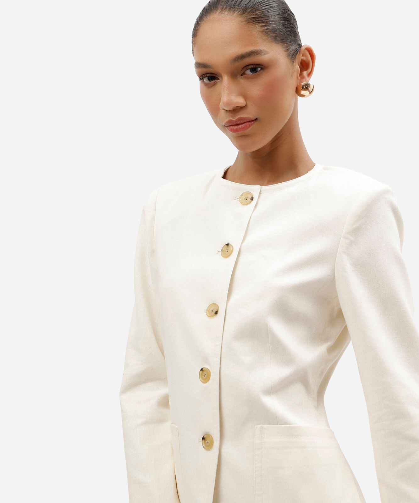 blazer feminino com linho decote redondo bege