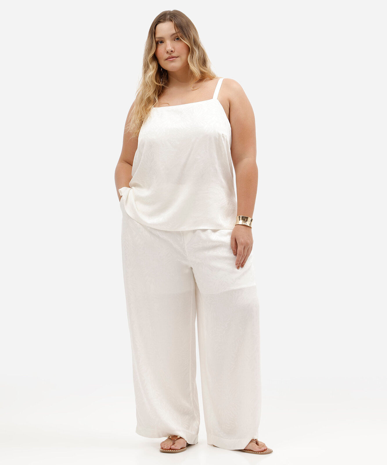 calça reta feminina cós elástico acetinada plus size off white