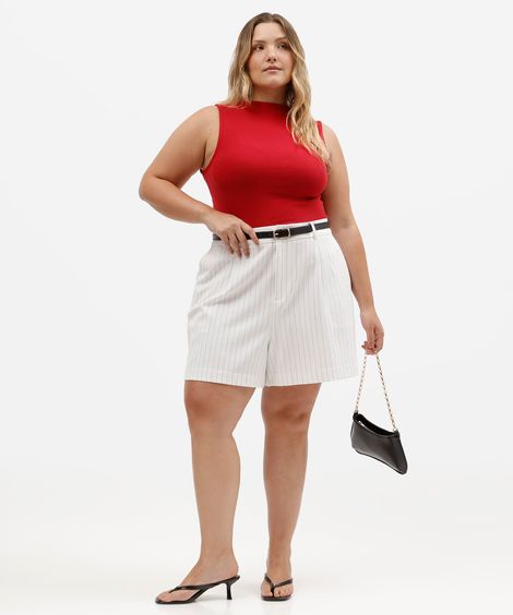short feminino de alfaiataria risca de giz com cinto plus size off white