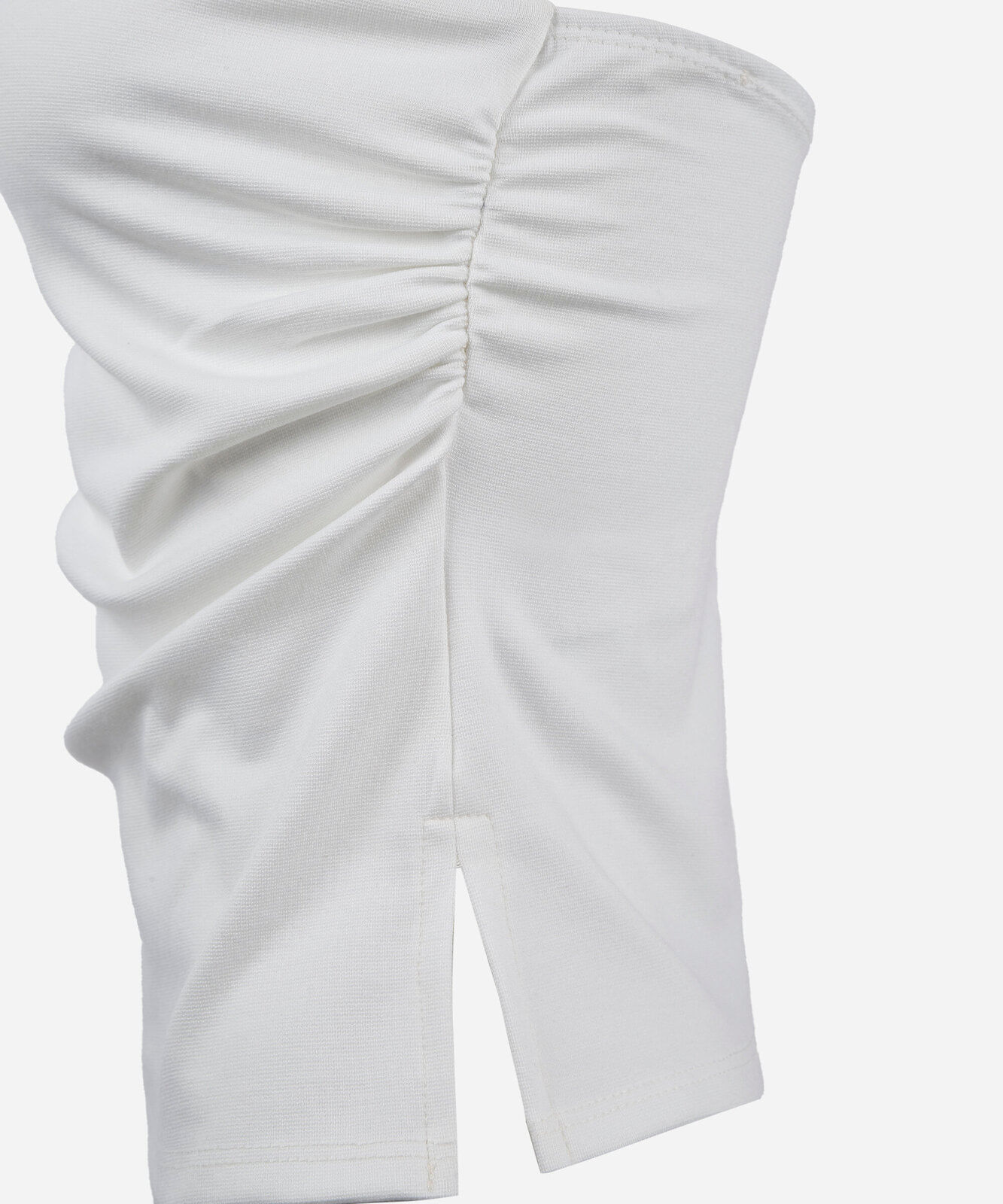 blusa juvenil com viscose sem alça franzida off white