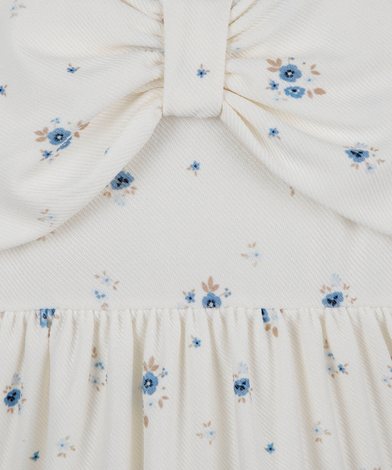 vestido infantil com recortes floral off white