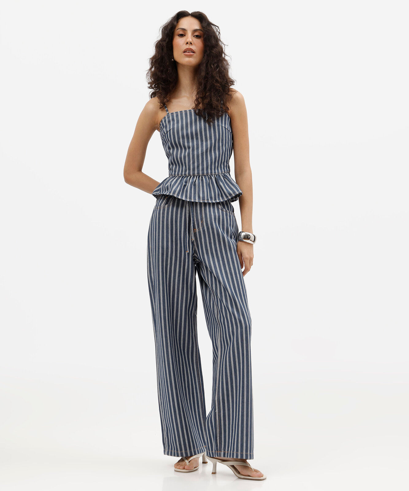 calça estilo pijama feminina de sarja com cordão listrada azul