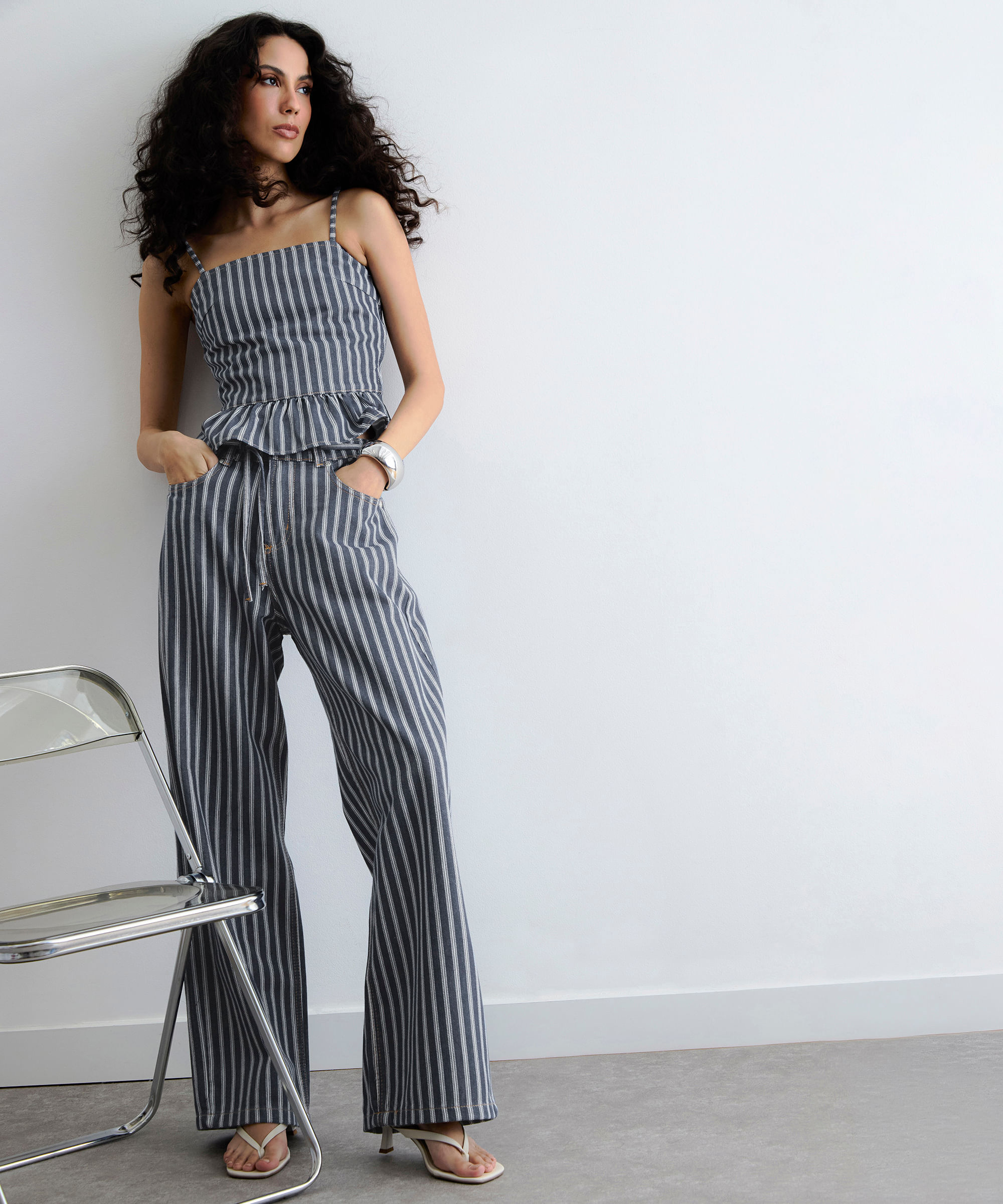 calça estilo pijama feminina de sarja com cordão listrada azul