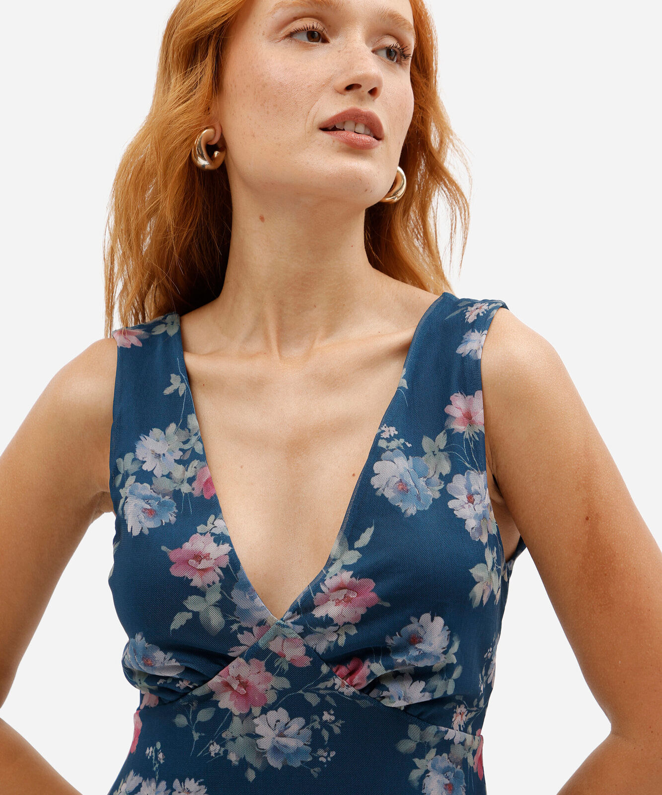 vestido curto feminino de tule decote v floral azul