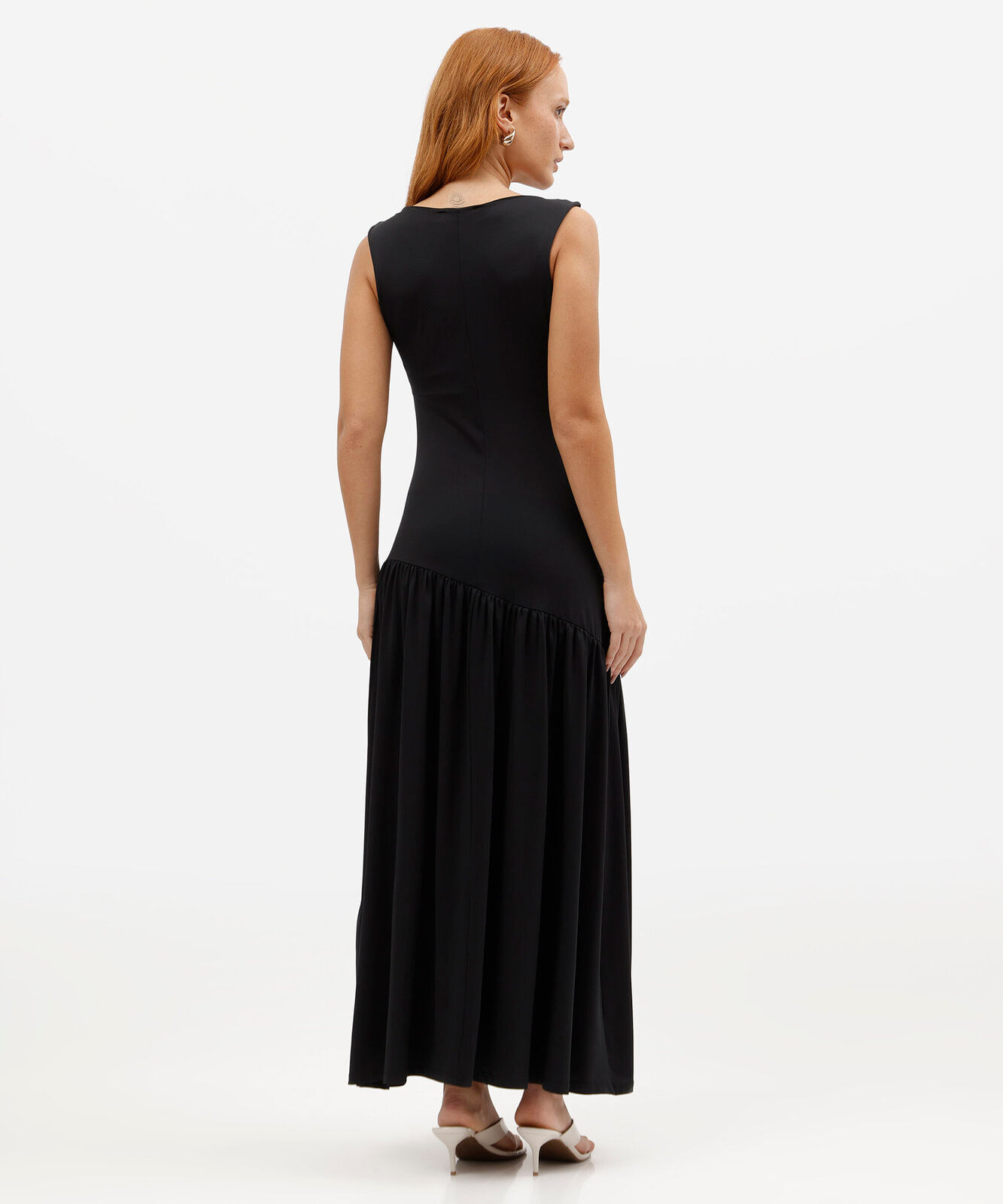 vestido midi feminino decote canoa assimétrico preto