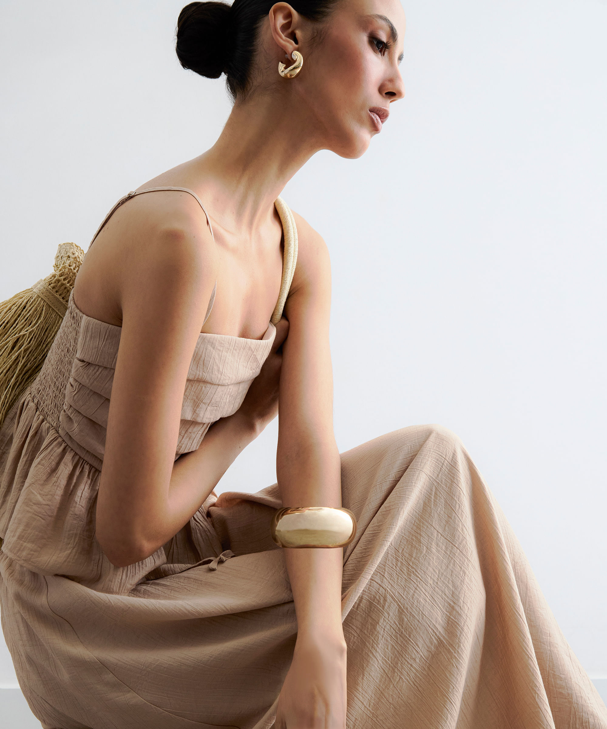 saia midi feminina com viscose cós elástico texturizada bege