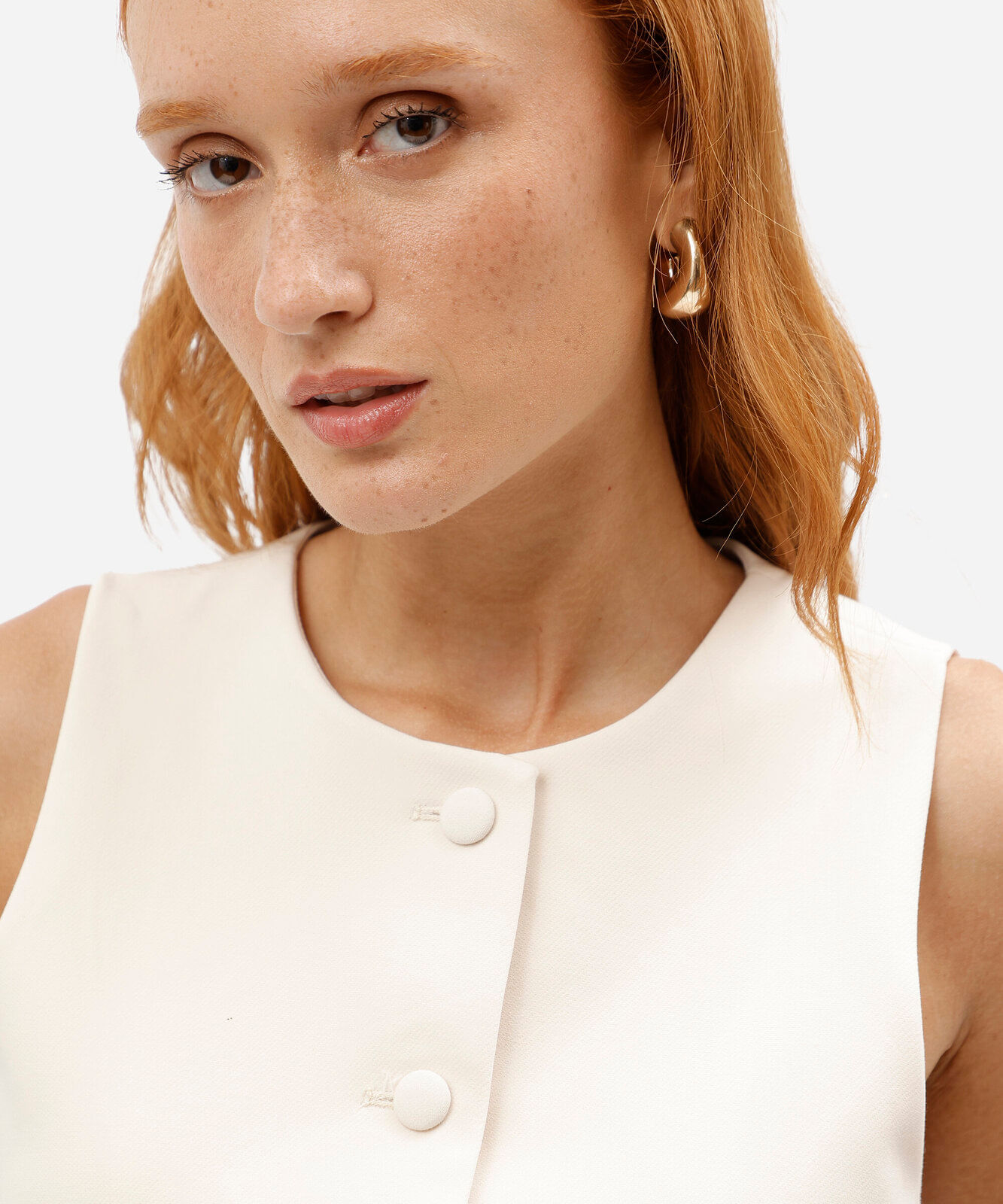 colete feminino de alfaiataria com decote redondo off white
