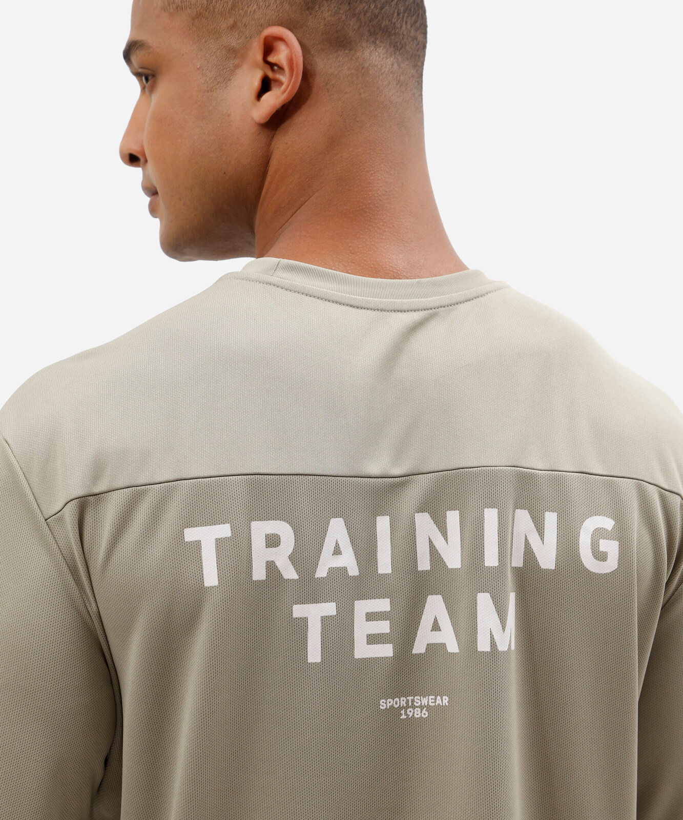 camiseta oversized masculina esportiva estampada verde