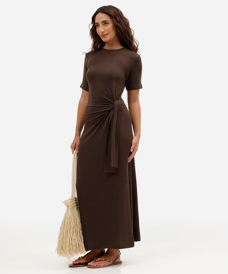 vestido midi em moletinho com manga curta e amarração marrom