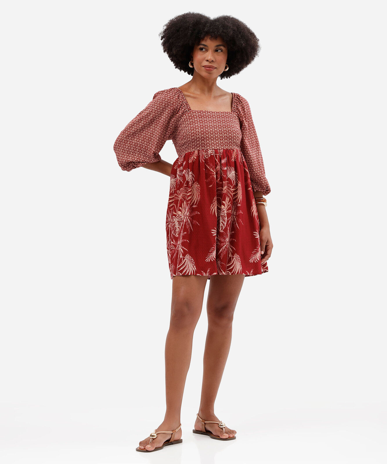 vestido curto feminino com manga bufante e estampa mista de viscose vermelho