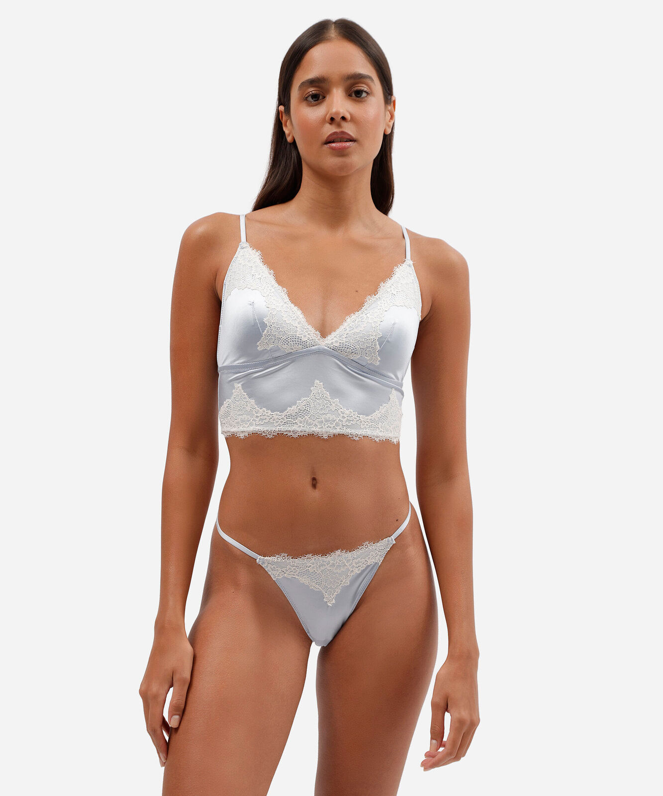 calcinha string de microfibra acetinada com renda azul