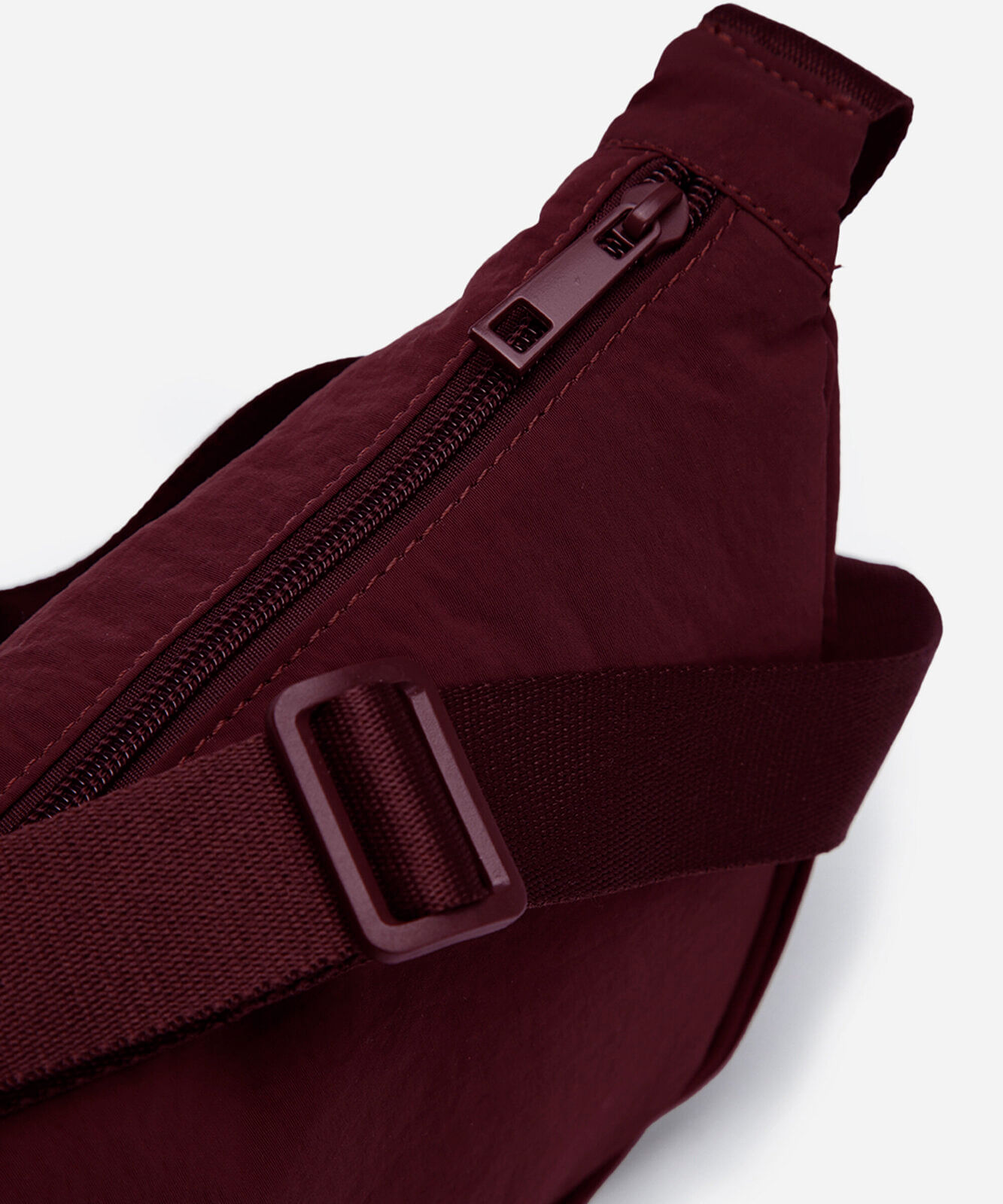 bolsa meia lua vinho