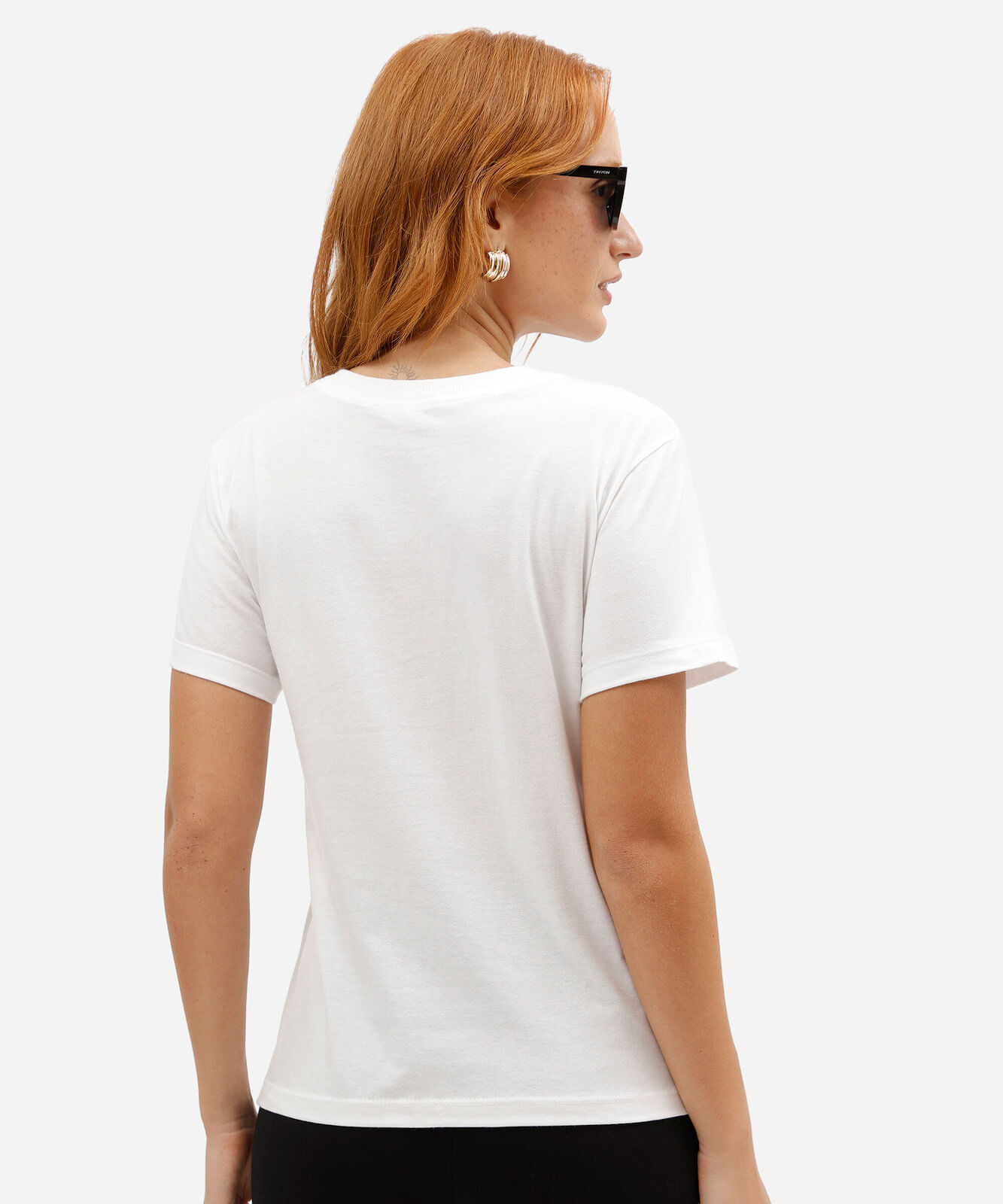 camiseta feminina de algodão manga curta estampada básica off white