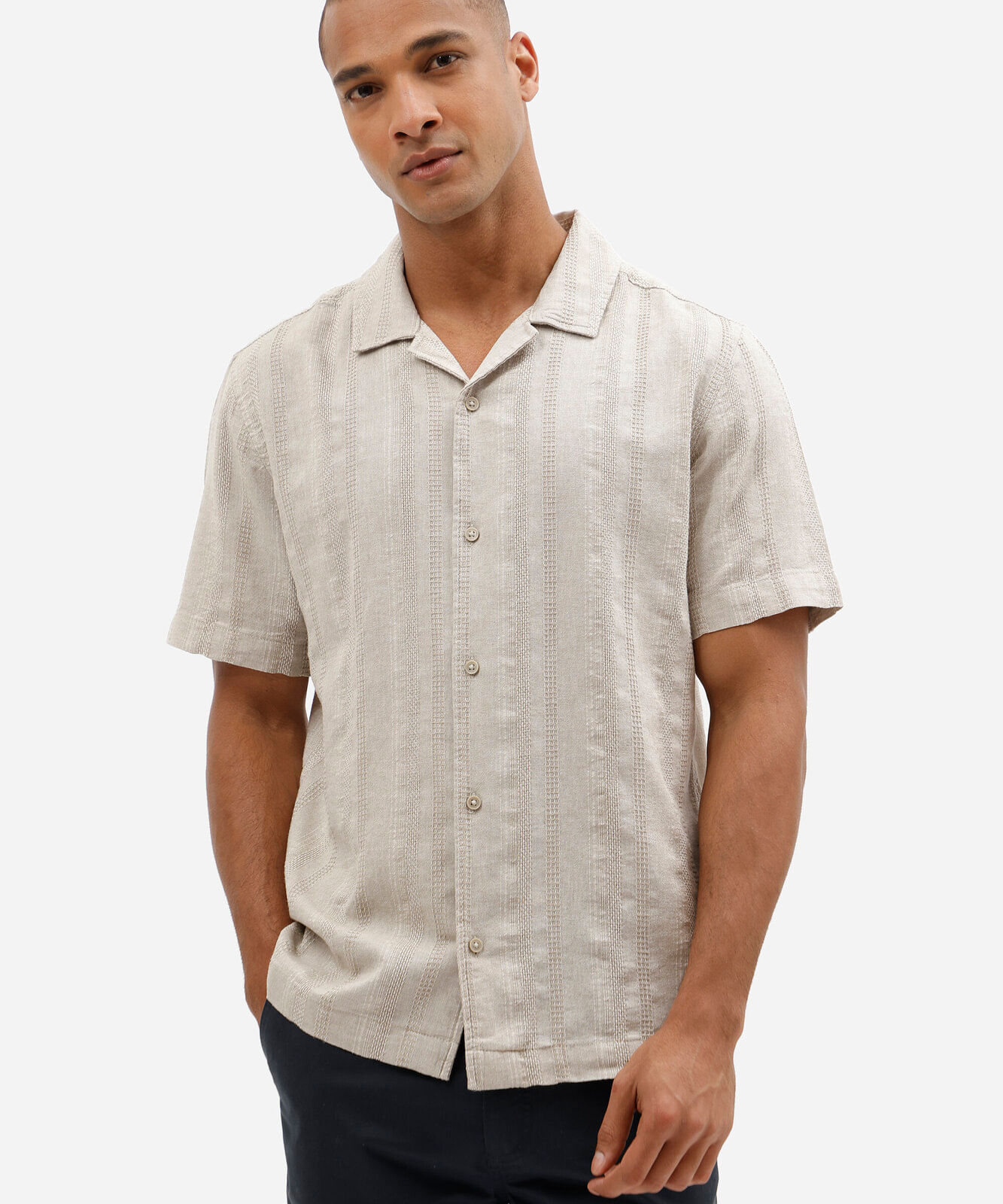 camisa masculina comfort de algodão com linho texturizada bege