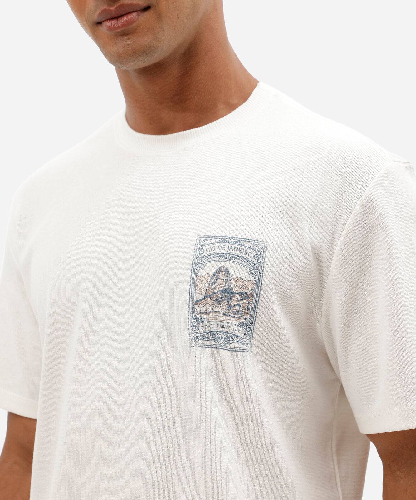 camiseta masculina comfort de algodão estampada off white