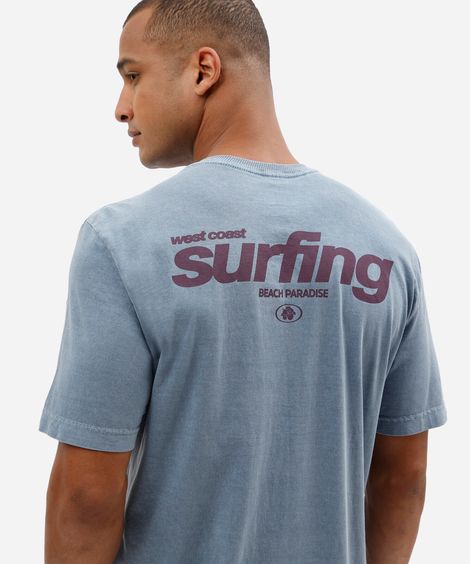 camiseta masculina comfort em algodão estonado com estampa surfing nas costas azul