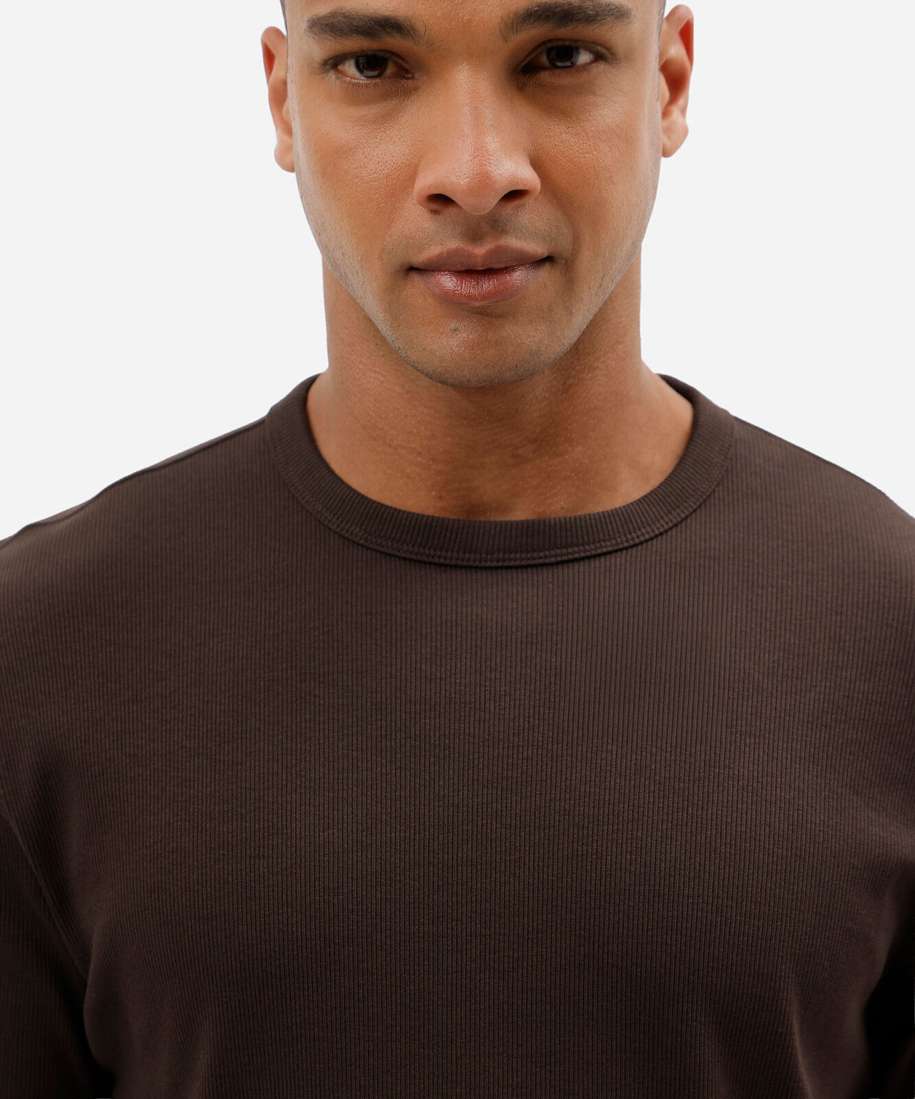 camiseta masculina slim texturizada marrom