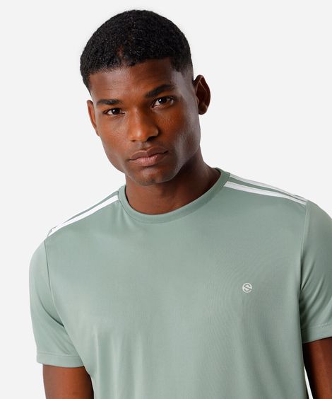 camiseta masculina com listras verde