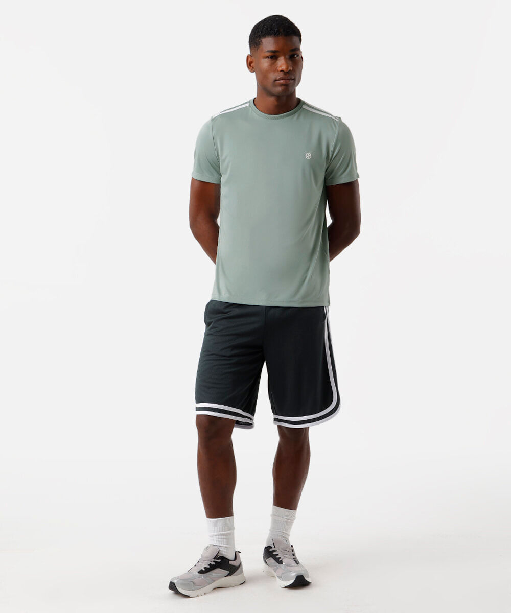 camiseta masculina com listras verde