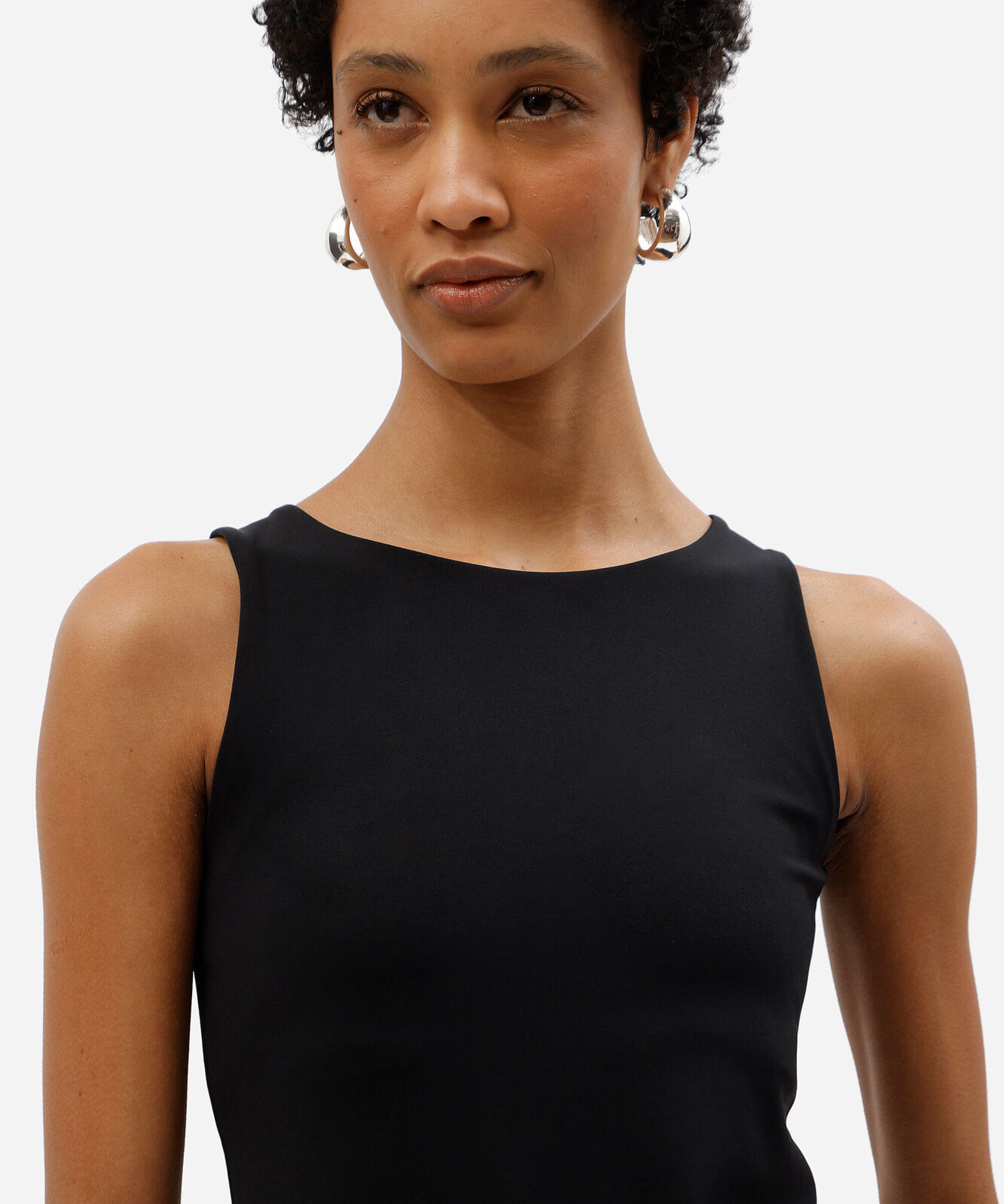 vestido midi ajustado feminino com bojo removível preto