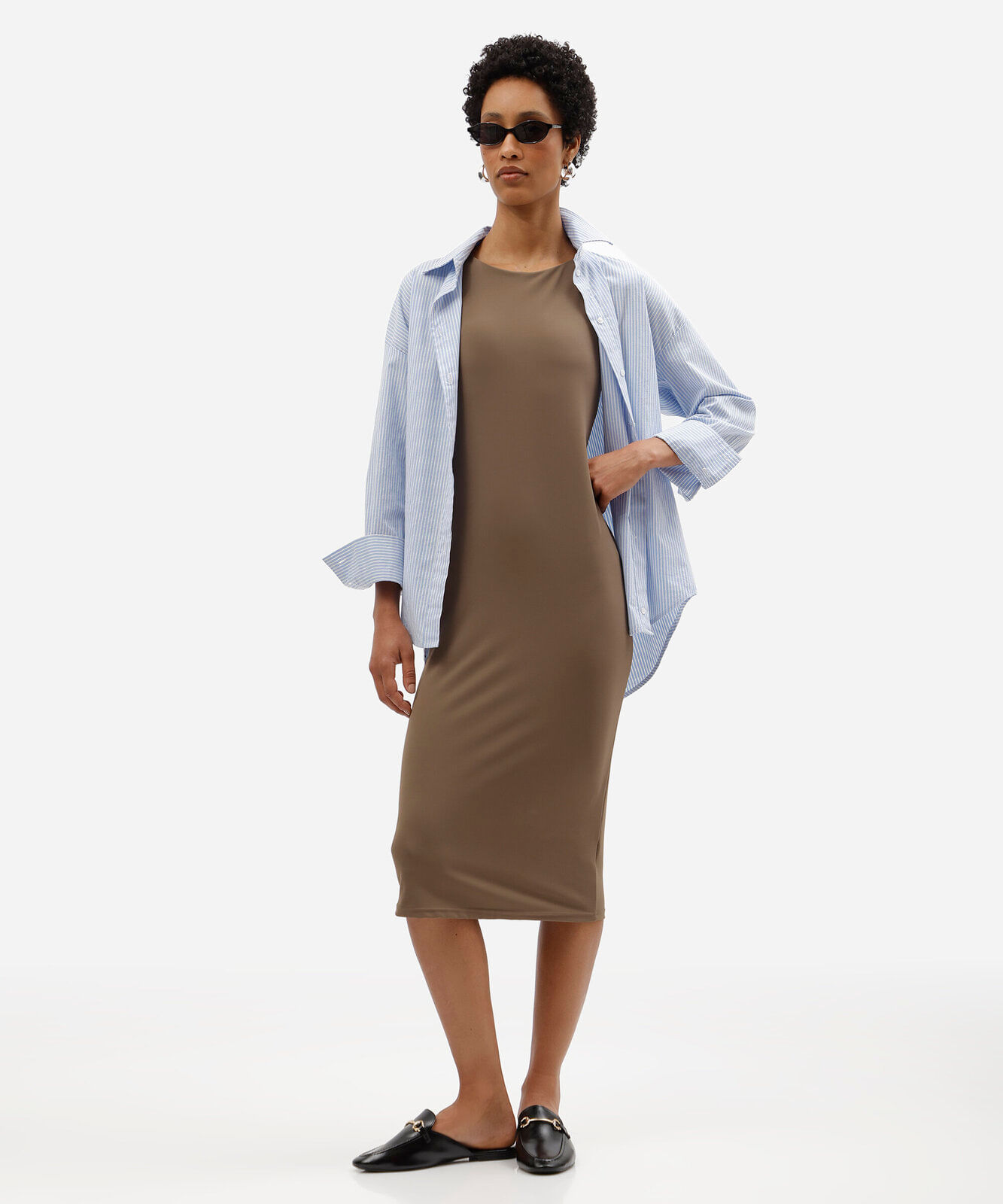 vestido midi feminino básico de poliamida com bojo removível marrom