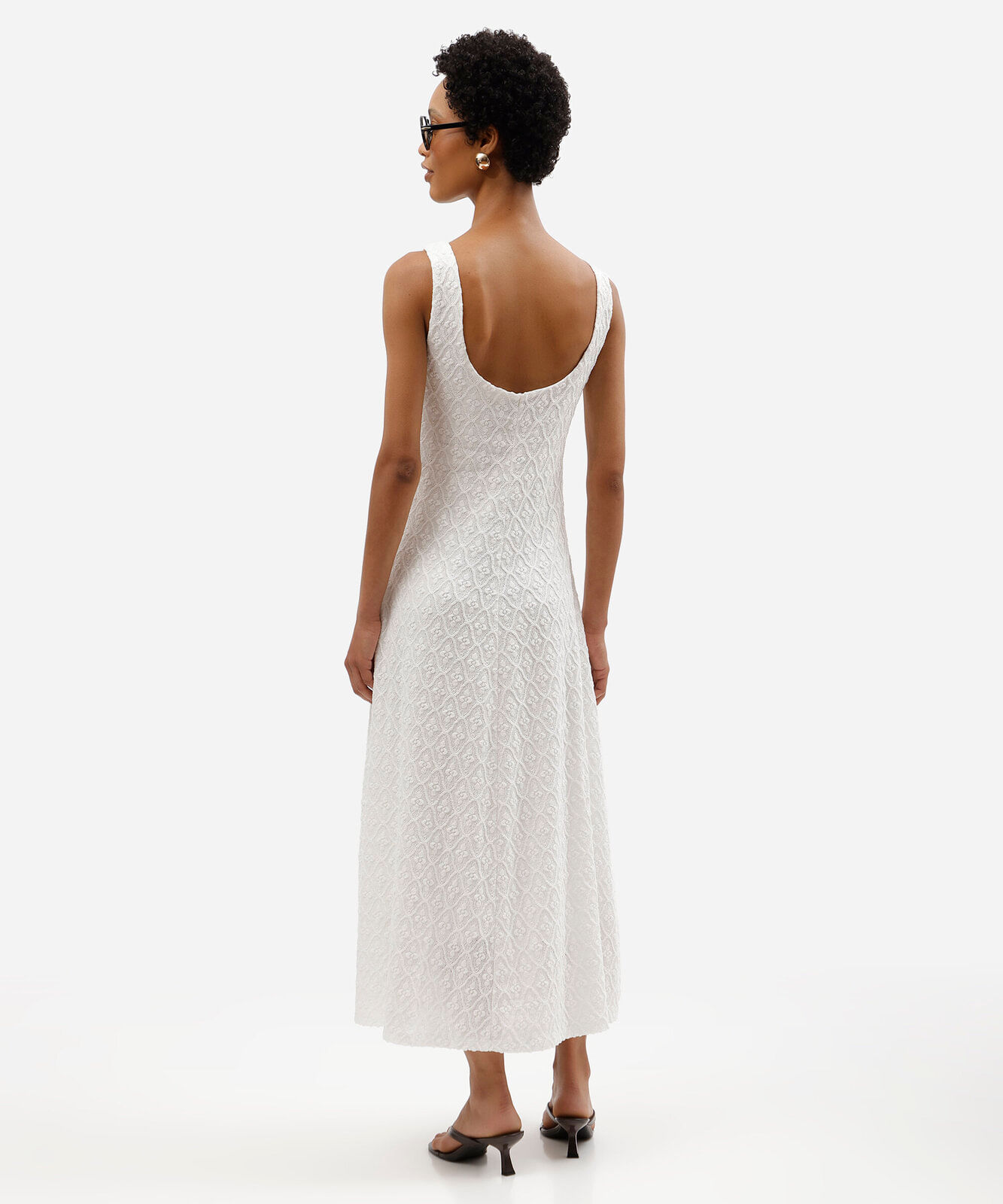 vestido midi feminino godê de laise texturizado off white
