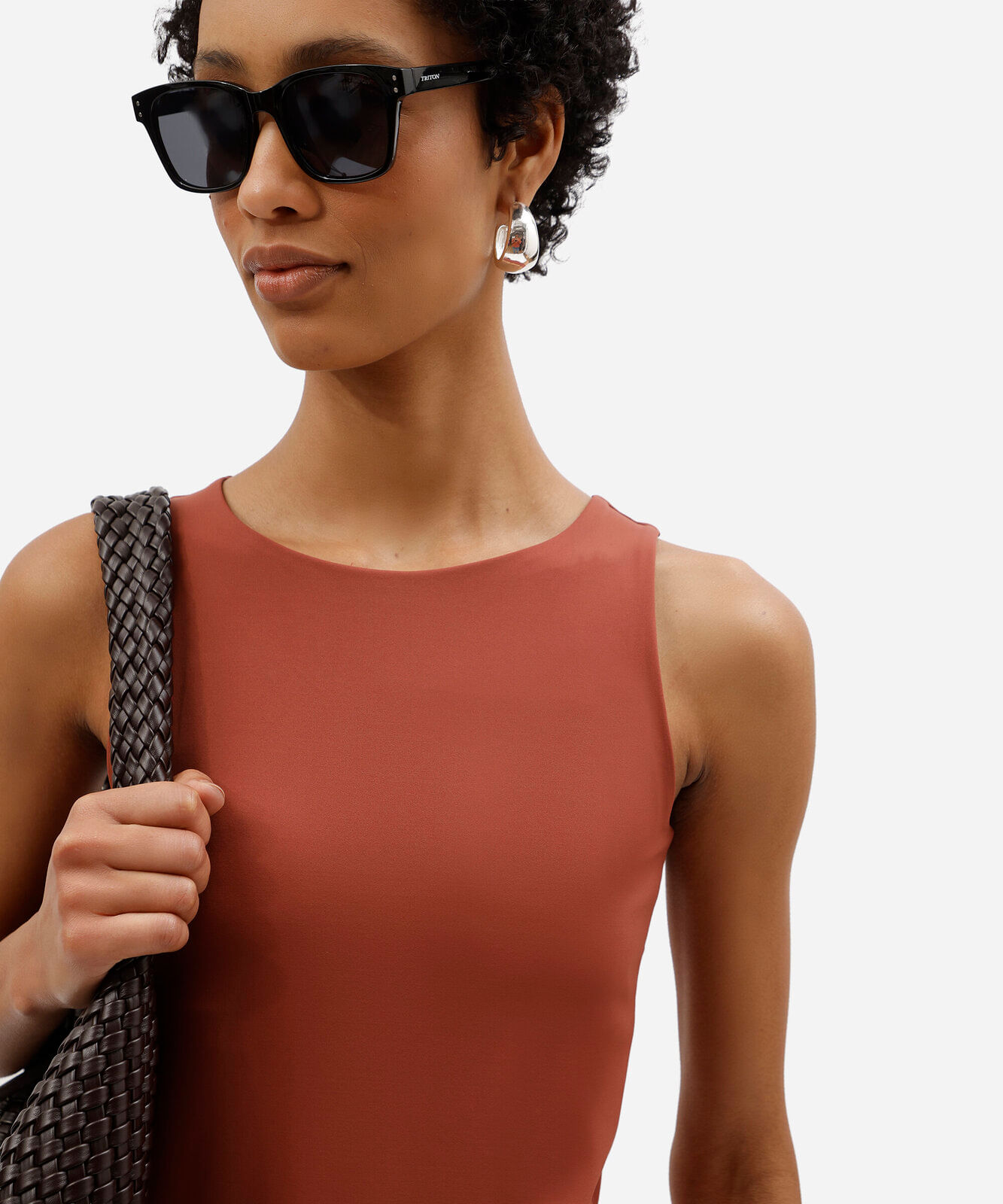 vestido midi feminino básico de poliamida com bojo removível marrom