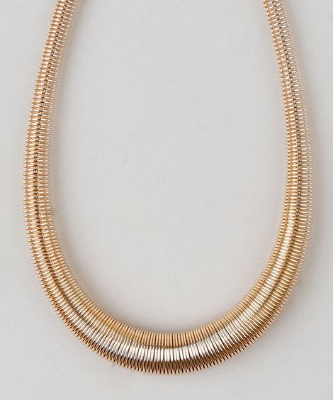 Colar Feminino em Espiral Dourado