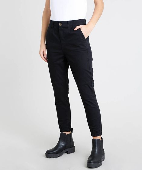 Calça de Sarja Feminina Jogger com Bolsos Preta