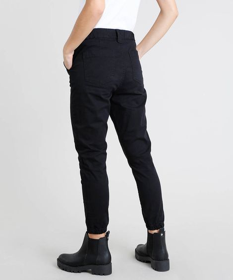 Calça de Sarja Feminina Jogger com Bolsos Preta
