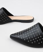 Mule-Feminino-Via-Uno-Bico-Fino-com-Tachas-Preto-9503731-Preto_5
