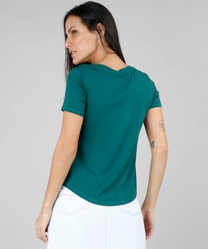 camiseta básica manga curta decote v verde escuro