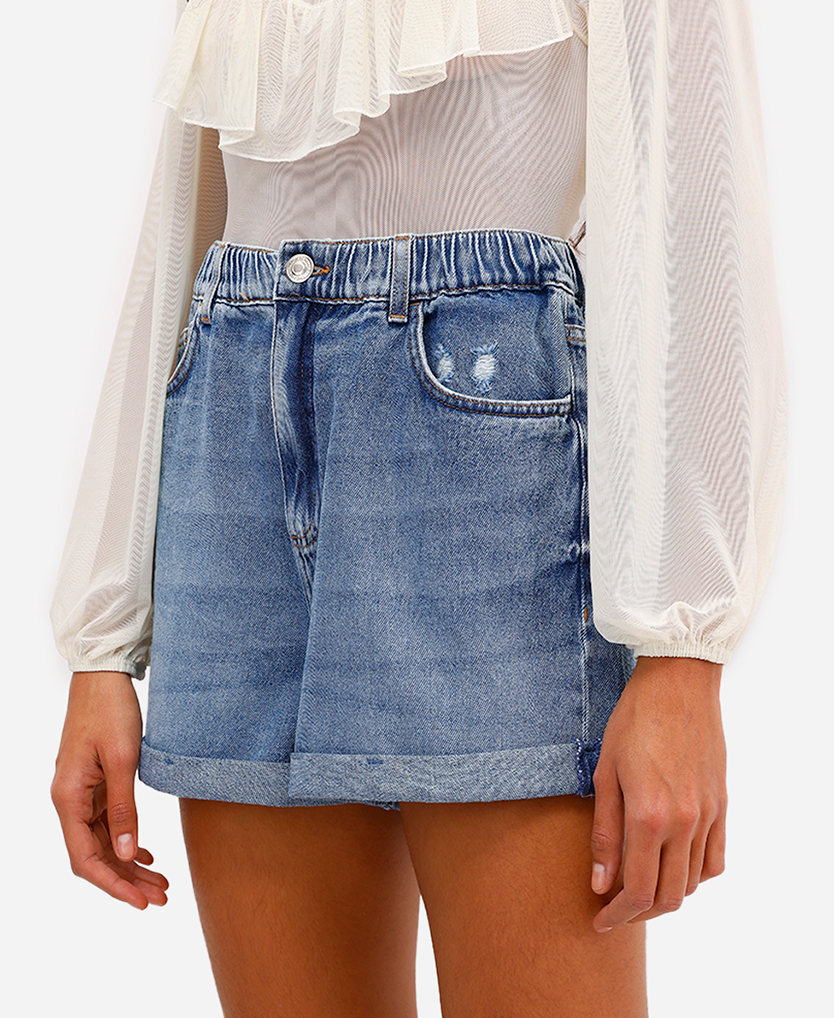 Confira seleção de shorts mom jeans femininos