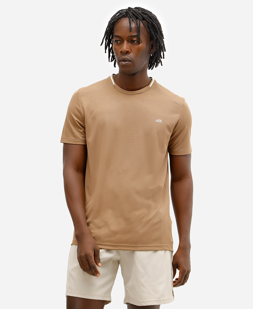 confira seleção de camisetas esportivas